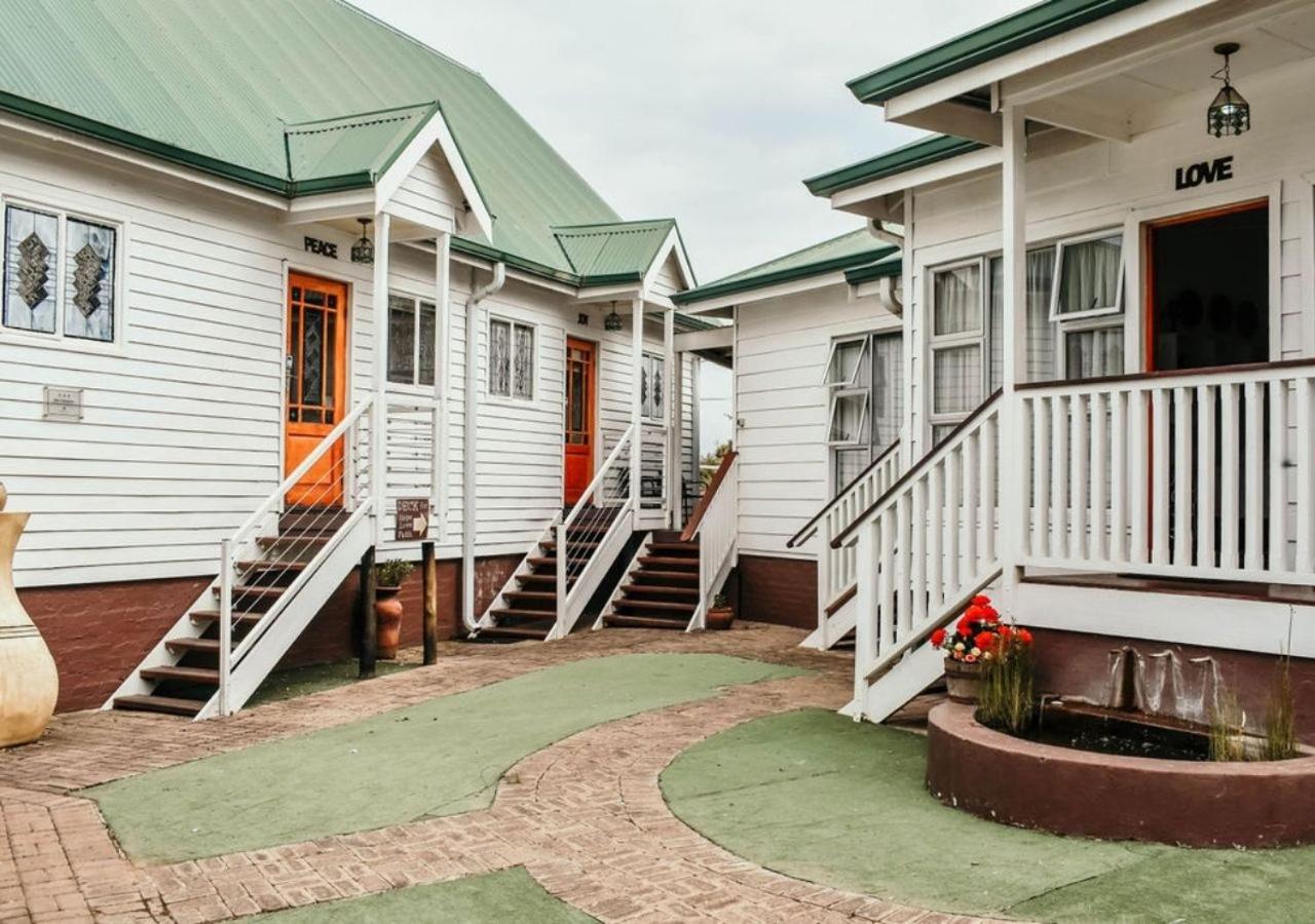Knock Out View Clarens Hotel Exterior photo