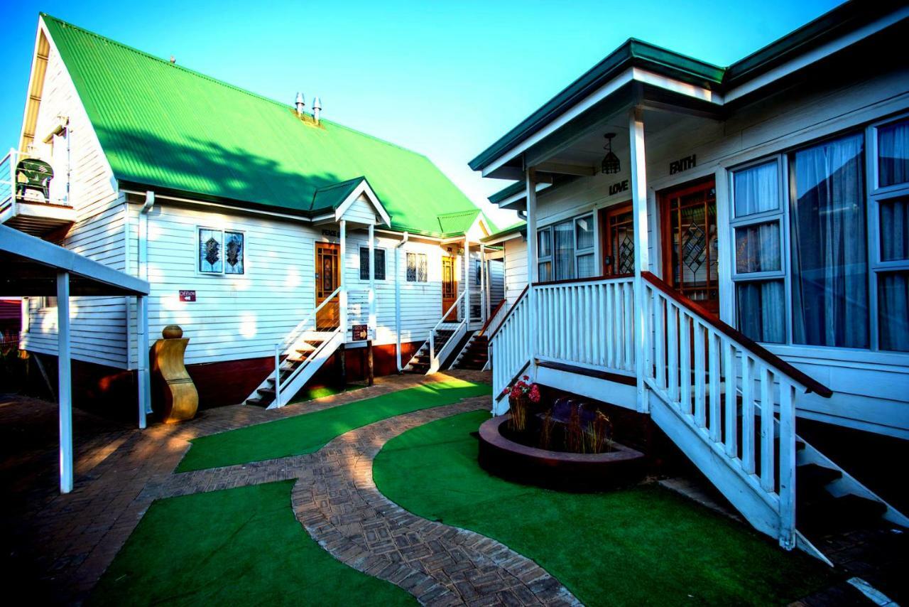 Knock Out View Clarens Hotel Exterior photo